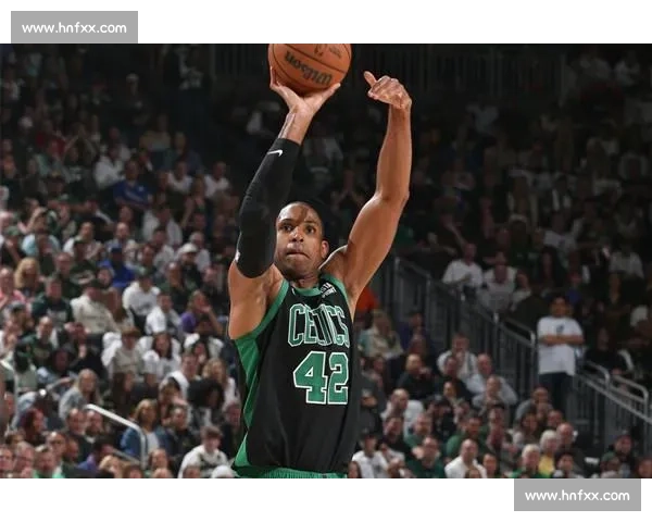 卧龙科尔的神来之笔:40 岁霍福德当饵,激活追梦重现绝命挡拆 卧龙科尔的神来之笔:40 岁霍福德当饵,激活追梦重现绝命挡拆